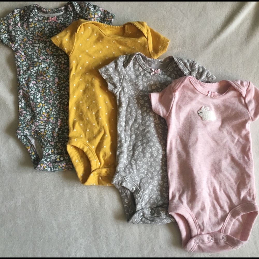 Bundle of 4 Carters Newborn Onesies